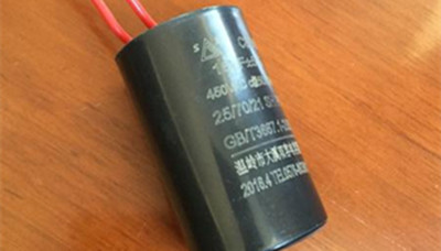 哪些情況會引起電機啟動電容器過電壓？
